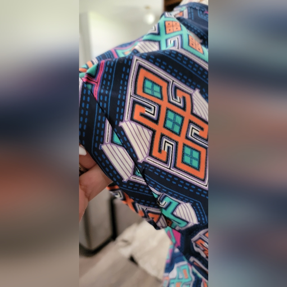 Geometric Patterned Dress Size Small - Picture 4 of 7